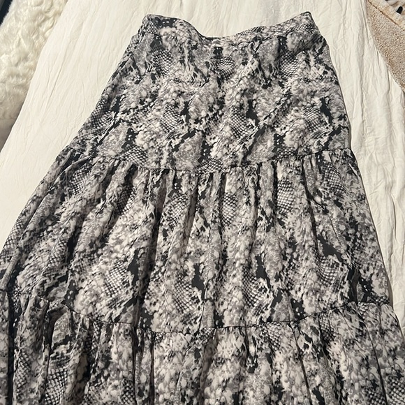 Snakeskin midi skirt - Picture 6 of 9
